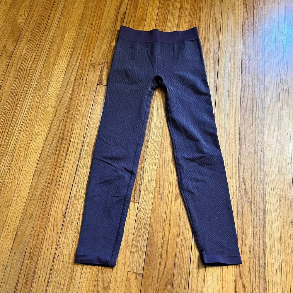 Title Nine Seamless Leggings Womens Small Purple Pattern Cropped Base Layer **